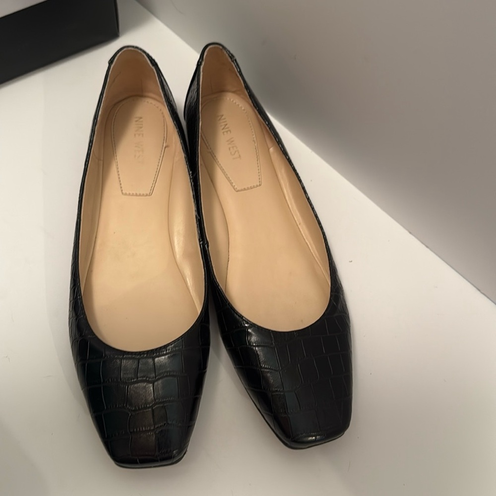 Nine West Black Croc-Patterned Flats
